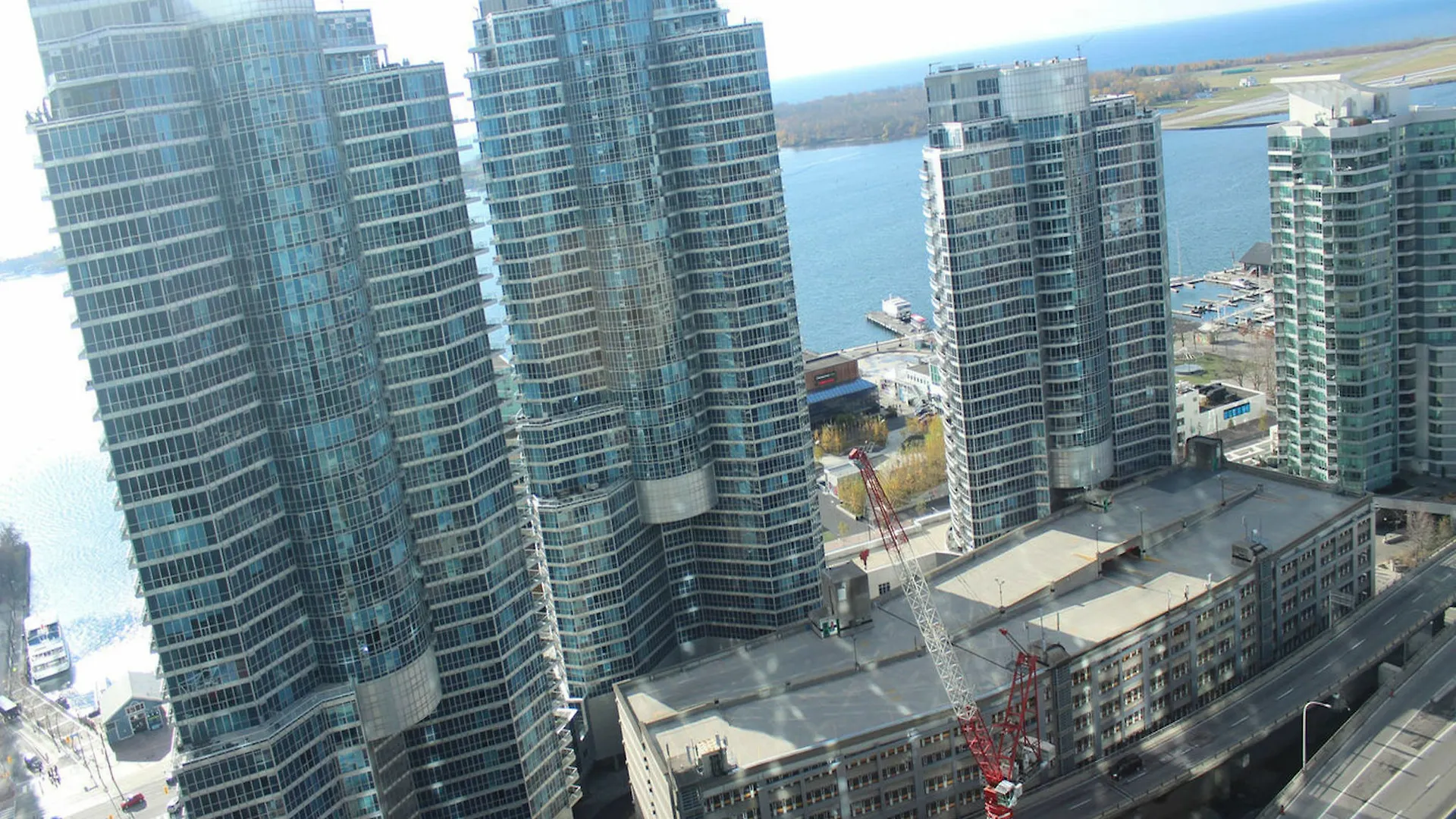 Eg Suites - Stunning Condo Toronto 4*,  Canada