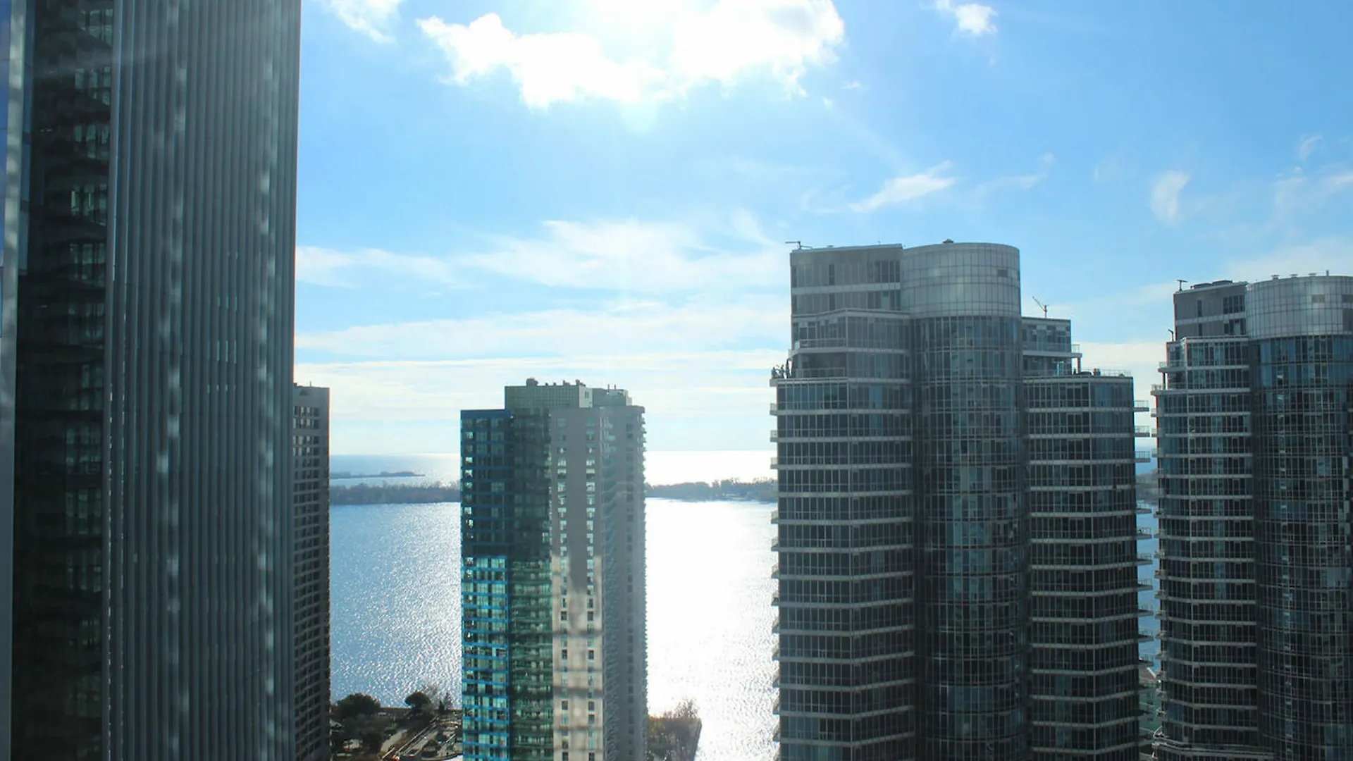 Eg Suites - Stunning Condo Toronto Hotel