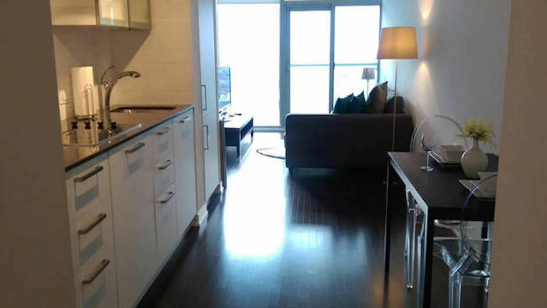 Eg Suites - Stunning Condo Toronto 4*,